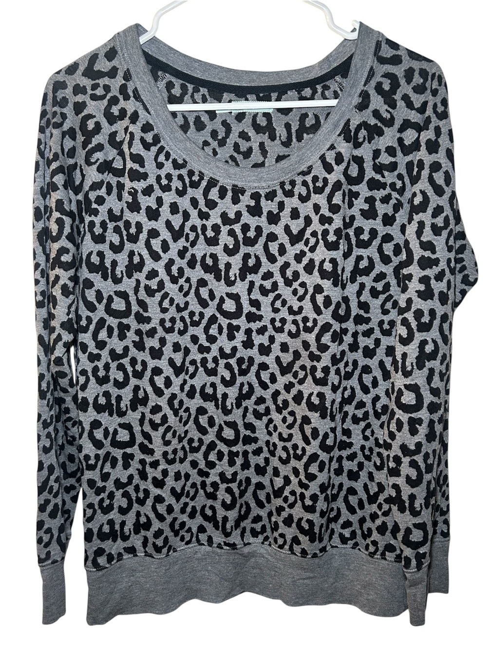 Maurices Gray Leopard Print Long Sleeve Women’s Sweater Comfortable Casual Mediu